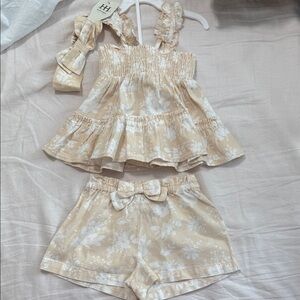 NWT Floral Ruffle Top and Shorts Set with headband